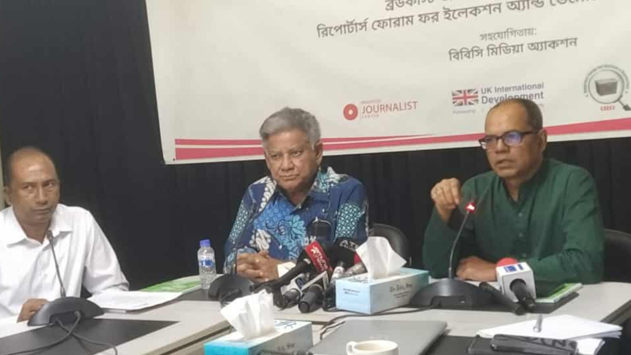 সংবাদকর্মীদের ভোটকক্ষে প্রবেশে কোনো বাধা থাকা উচিত নয়: সাখাওয়াত হোসেন